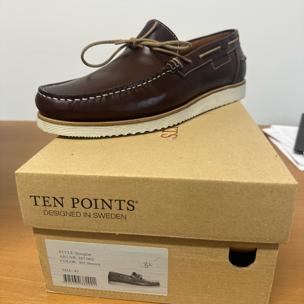 New Ten Points Douglas Moccasins -Size 43